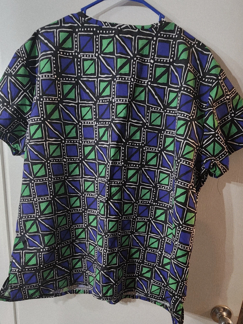 SCRUBFINITY top - Picture 2 of 4